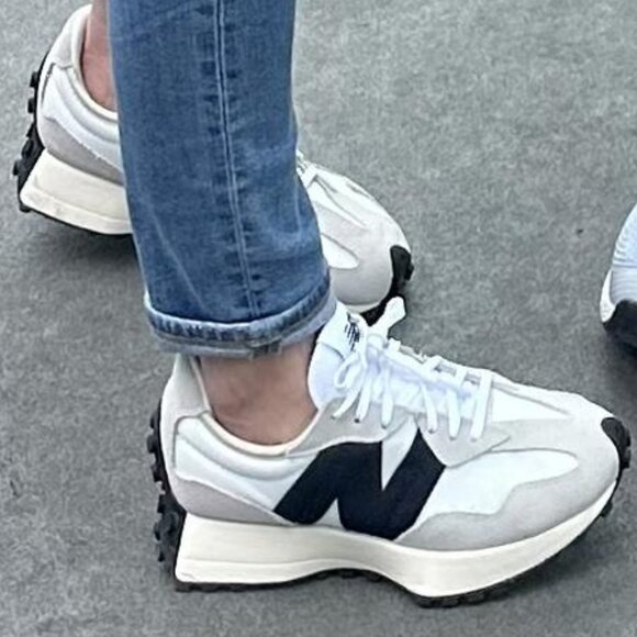 New Balance 327 "Sea Salt/Black" Women's sneakers, 6.5 - Picture 4 of 13